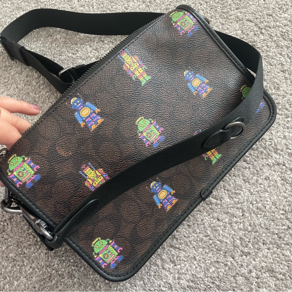 Coach robot crossbody bag NWT - Picture 6 of 9